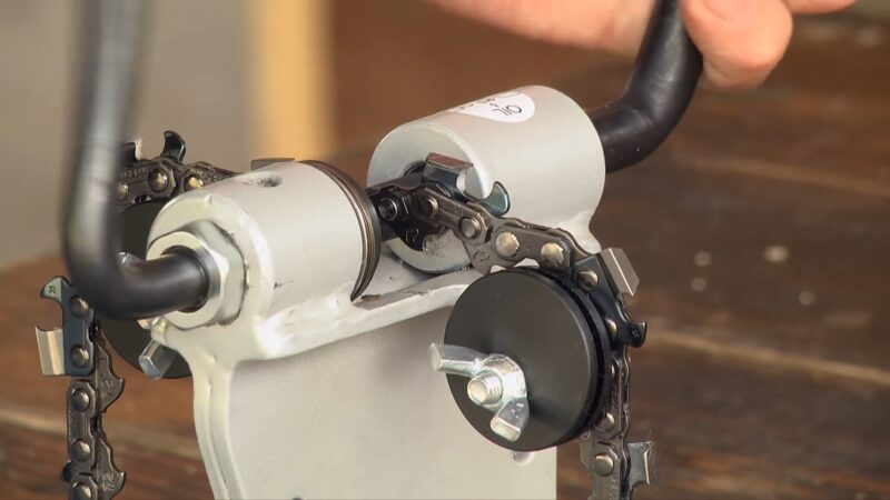 Breaker chain machine