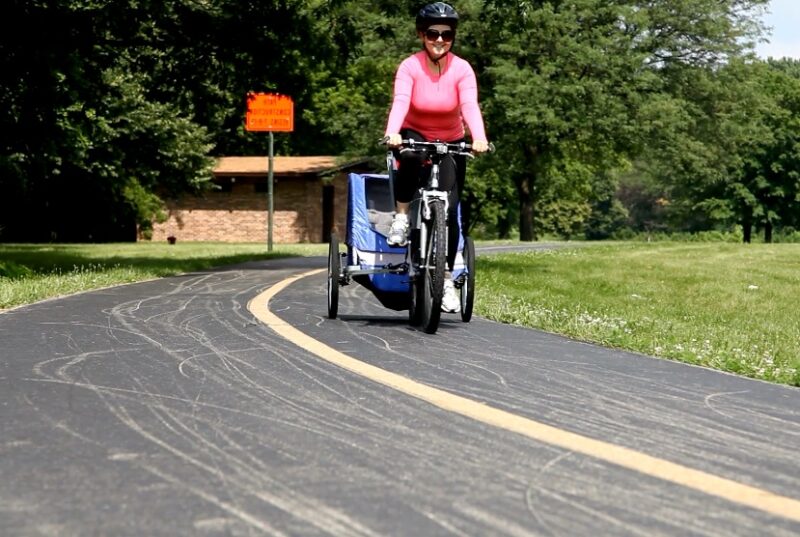 Attach Instep Bike Trailer how